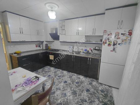 Manisa Peker De 3+1 135 M2 Fullüks 5.kat Köşe Daire 3.425.000 Tl