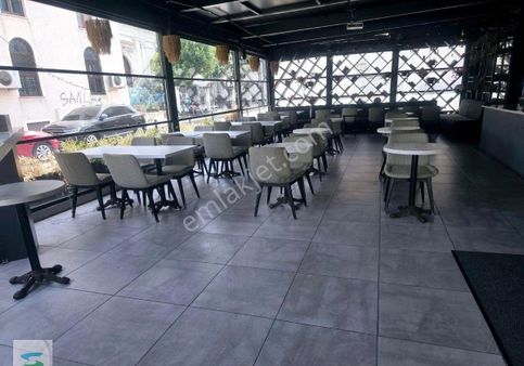 Yeşilköy'ün Merkezinde Mükemmel Konumda Kafe Restaurant