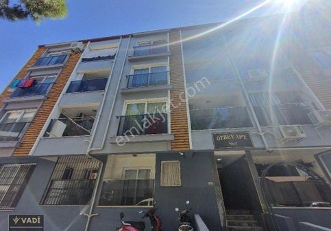 Kuşadası Davutlar Merkezde Satılık Eşyalı 1+1 Daire