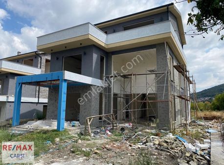 Her Odasında Teras, Göl Ve Şehir Manzaralı Özel Tasarım Villa