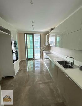 Vadistanbul Teras 3+1 Satılık Havuz Cephe Daire-fırsat!!boş