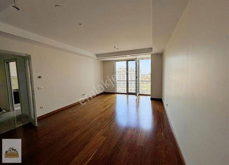 Maslak Mashattan 3+1 Satılık Yüksek Kat Boş Daire