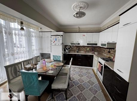 Umut Emlak'tan Karşıyaka Mahallesi'nde Satılık 3+1 Daire