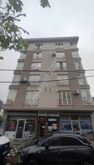 Necip Fazıl'da Metrogarden'a Komşu Metronun Dibinde 2+1