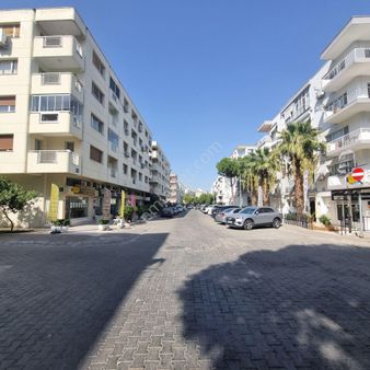 Bostanlı’da Nezih Bölgede Hazır Müşterili Devren Kiralık Dükkan