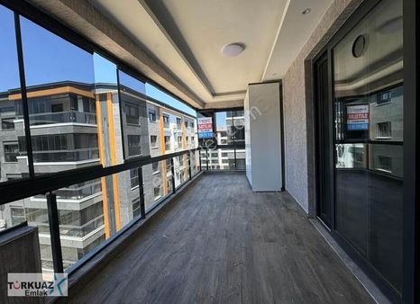 Turkuaz'dan Sarayda Gibi Yaşam Fırsatı(ara Kat Havuz Cephe)