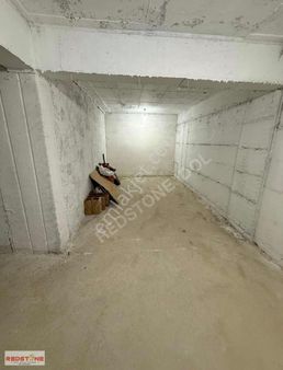 Redstone İdol Gayrimenkul'den Devren Kiralık Market