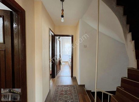 Cunda Adasında Denize 150m 3+1 Satılık Villa