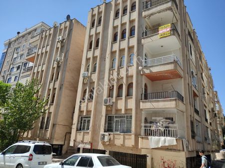 Şanlıurfa Merkez Yenişehir Uçaksavar Kavşağında Satılık Uygun 4. Kat 4+1 Daire