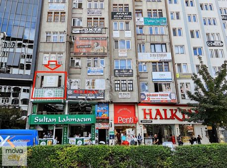 Kesim İş Merkezinde Ticari Nitelikte 2+1 Satılık Ofis