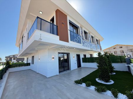 Didim Efeler Mahallesinde Satılık 3+1 Havuzlu Villalar