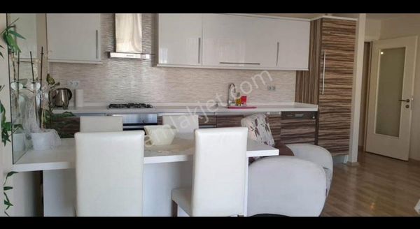 Kuşadası Merkezde Yeni Bina