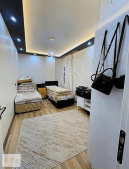 Yeni Hal Mahallesinde Komple Satılık 3 Katlı Müstakil Bina