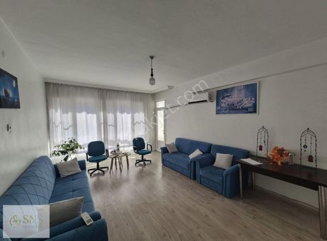 منزل واسع للبيع مكون من 2+1 (satılık 2+1 Geniş Daire)