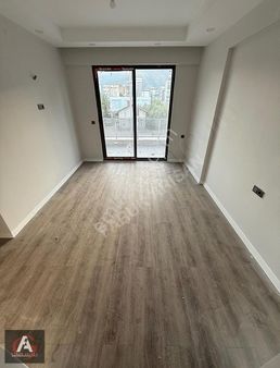 Faruk Arısandan Denize 0 Ultra Lüks Site İçi Ayrı Mut. Geniş 3+1