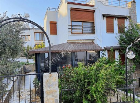 Milas Tepeköy Site-3+1 Teraslı Bahçeli Villa-ful Eşya-deniz Mnzr