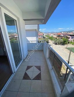 Cumhuriyet Mahallesinde Kaloriferli 3+1 Daire Kiralıktır