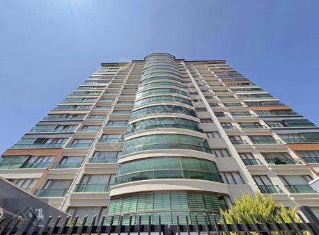 Karakuş'tan█ Hastane Yanı 4+1 195m² Giyinme Odalı 6.kat Güney Cp