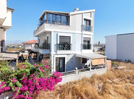 Full Eşyalı Bahçeli Kapalı Teraslı 3+1 Satılık Villa