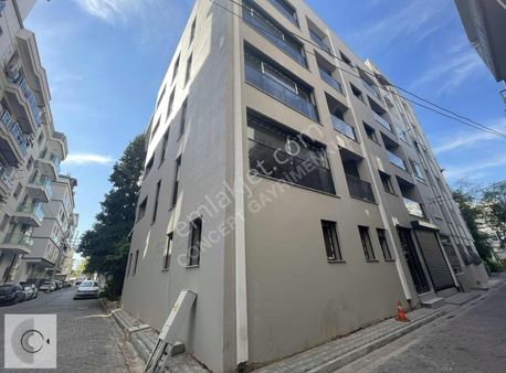 İzmir Şemikler Mahallesi 2 + 1 Satılık Daire