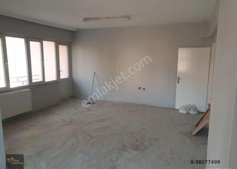 Donanma Işıklar'da E5 Üzeri 5+2 Kiralık Daire - Ofis