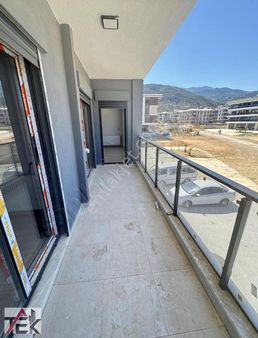 Kemalpaşada Arakat Sıfır 2+1 Kapalı Mutfak Lüks Daire