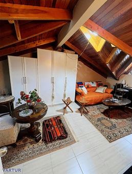 Fethiye Şehir Merkezinde Denize 2. Sıra Lüks Tripleks Villa