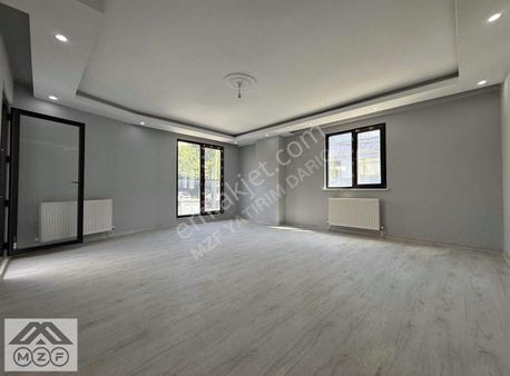 Gebze Merkez'de 3+1 Geniş Asansör Kap. Otop. Lüks Arakat