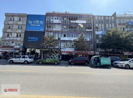 Sakarya B.belediye Karşısı Sürekçioğlu Pasajı Kiralk 20m2 Dükkan