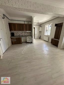 Onkolojide Site İçerisinde Satılık 2 + 1 Amerikan Mutfak