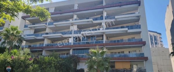 Kapalı Otopark,havuzlu Sitede Lüks Daire