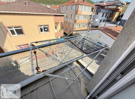 7tepe Ünv. Karşısında Ara Kat Balkonlu Eşyalı Geniş 1+1