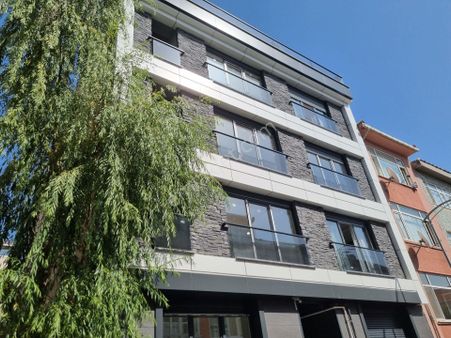 Deluxe 26 ' Dan Yeni Bina Nezih Muhitte Bahçeli 2+1 80 M2 Fırsat