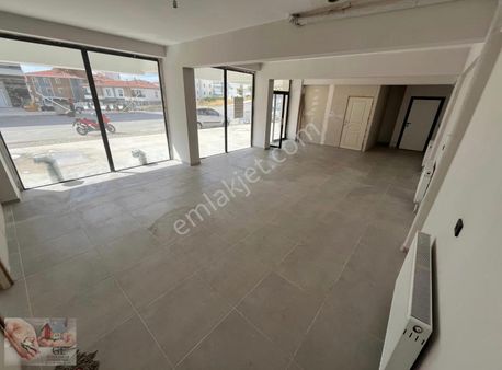 Kiralık Dükkan 110m2 Atlantıs Sitesi Ve Sülüklü Çeşmesi Üstünde