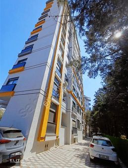 Kartal Gümüşpınar' Da 2+1 Satılık Daire