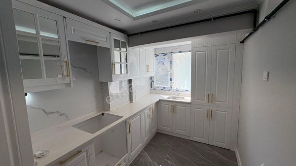 Nişancıpaşa Mah Cadde Üzeri 3+1 Satılık Daire