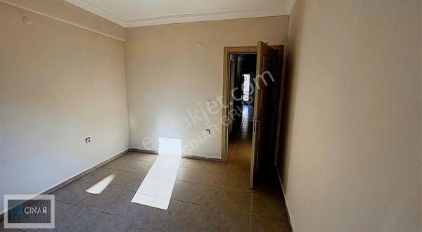 Taşyaka Mah.de 3+1 Ara Kat Otoparklı Geniş Kiralık Daire