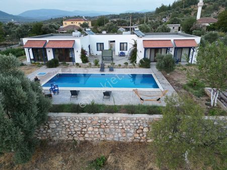 Köy Yaşamı + Modern Lüks: Havuzlu & Eşyalı Müstakil Ev