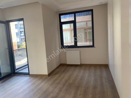 Bahçelievler'de Merkezi Lokasyonda Sıfır Çift Girişli 3+2 Dublex