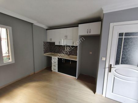 Karabağlar Bozyaka Mahallesi Yüksek Giriş Kiralık 2+1 Daire