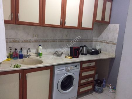 Hatayda Giriş Katı Caddeye Yakın