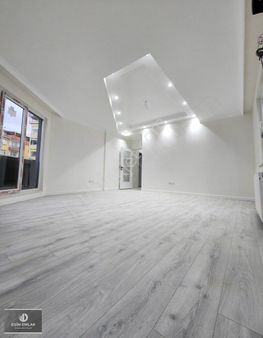 Yeni Mah Balkonlu Metro'ya Yakın Temiz Arakat 2+1 Daire