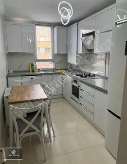 Cumhuriyet Mah Blkonlu Geniş Temiz Teraslı 4+1 Satılık Daire