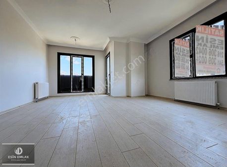 Çamçeşme Mah Balkonlu Geniş En Üst Kat Temiz 3+1 Satılık Daire