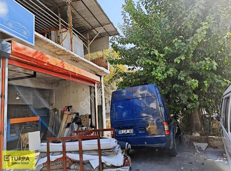 Karabağlar Sanayi Sitesi'nde Satılık Dükkan