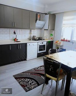 Akse Mah Balkonlu Geniş Okul'a Yakın Temiz 3+1 Satılık Daire