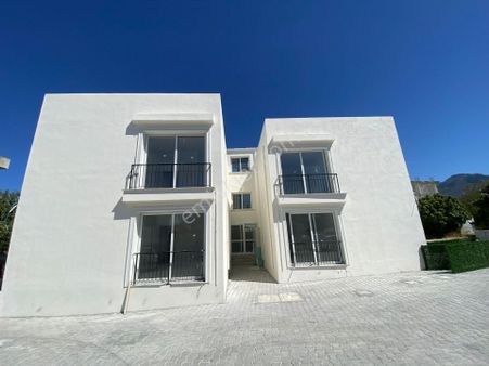 Girne Alsancak'ta Teras Kullanımı Mevcut Satılık 2+1 Daireler !!