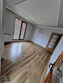 Çayırova Mah Balkonlu Temiz Merkezi Konumda Arakat 2+1 Daire