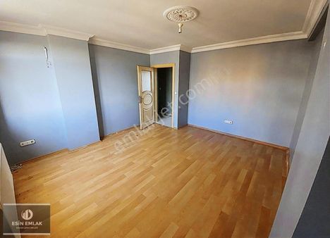 Mimar Sinan Mah Balkonlu En Üst Kat Temiz Ferah 2+1 Daire