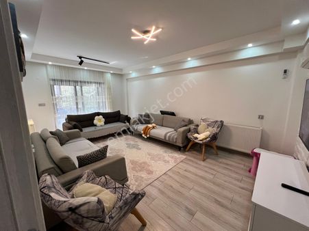 Acill Buca Efeler Mah.de 2+1 100m2 Dgazlı Ayrı Mutfak E.banyolu Satılık Lüx Daire